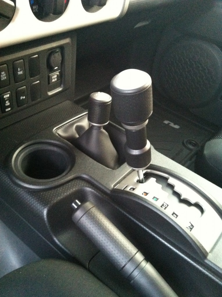 Toyota FJ Cruiser interior gear shift